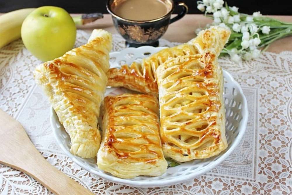 слойка с бананом